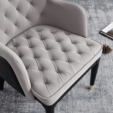 Light luxury solid wood dining chair