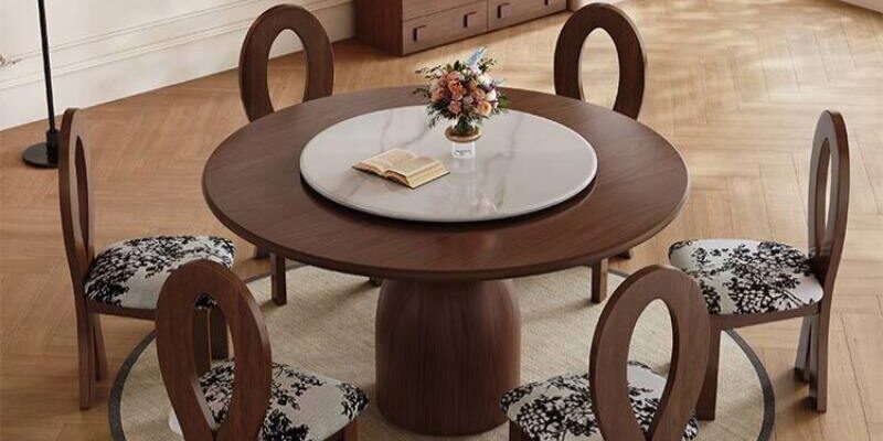 Solid wood dining table and chair