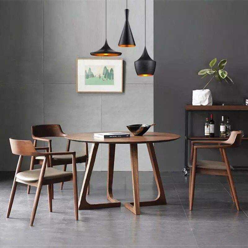 Modern solid wood round dining table
